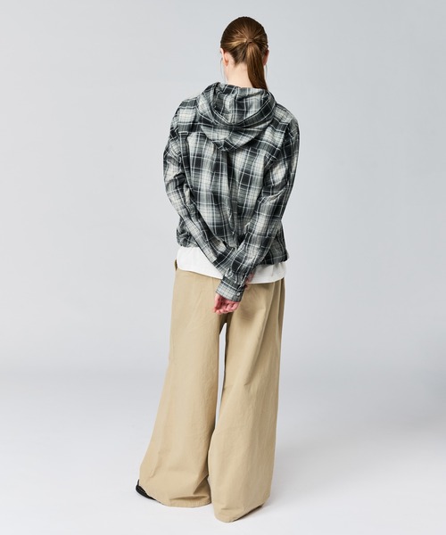 WETTEMPT(ウィテンプト)の「OMBRE CHECK SHIRT HOODIE / オンブレチェックシャツフーディ(シャツ/ブラウス・メンズ・ブラック/ベージュ・SMALL/MEDIUM/LARGE)」の13枚目の写真