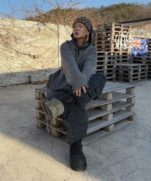 IDWS(アイドンワナセル)の「Swift Symbol High Neck Knit Zip Up Gray(カーディガン/ボレロ・レディース・その他・0)」の19枚目の写真
