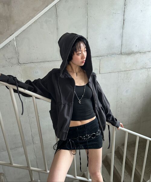 ORDINARY HOLIDAY（オーディナリー ホリデー）の「PIGMENT SHIRRING HOODIE [KHAKI]（パーカー・レディース・その他・FREE）」の4枚目の写真