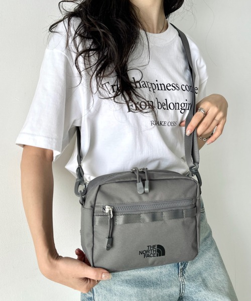 THE NORTH FACE(ザノースフェイス)の「【国内未発売】 THE NORTH FACE(ザ・ノースフェイス)/軽量 スクエア ショルダーバッグ スタンダード クロスバッグ ロゴプリント/STANDARD CROSS BAG(ショルダーバッグ・レディース・ブラック/ホワイト/グレー・FREE)」の12枚目の写真