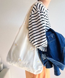 lus.（ラスドット）の「lus. デイジーフラワートートバッグ（トートバッグ）」