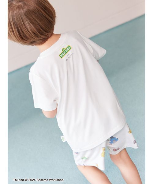 gelato pique（ジェラートピケ）の「【SESAME STREET】【KIDS】総柄ショートパンツ（ルームウェア/パジャマ・キッズ・オフホワイト・90/100/110/120）」の5枚目の写真