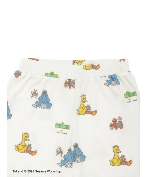 gelato pique（ジェラートピケ）の「【SESAME STREET】【KIDS】総柄ショートパンツ（ルームウェア/パジャマ・キッズ・オフホワイト・90/100/110/120）」の10枚目の写真