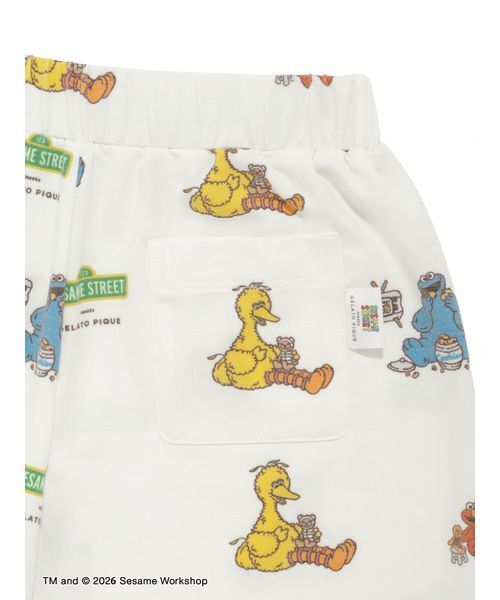 gelato pique（ジェラートピケ）の「【SESAME STREET】【KIDS】総柄ショートパンツ（ルームウェア/パジャマ・キッズ・オフホワイト・90/100/110/120）」の12枚目の写真