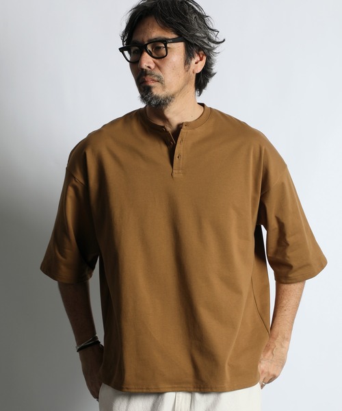 The DUFFER of ST.GEORGE(ザダファーオブセントジョージ)の「COOLMAX 2LAYERS OVER SIZE HENLEY TEE:2層構造 吸水速乾クールマックス オーバーサイズ リラックス ヘンリーTシャツ(Tシャツ/カットソー・メンズ・ホワイト/ブラウン/ライトグレー/ブラック/ブルーグレー・X-LARGE/LARGE/MEDIUM/SMALL/XX-LARGE)」の14枚目の写真