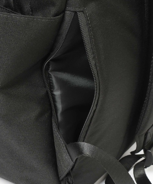 GLOBAL WORK（グローバルワーク）の「撥水デイパック/660213（バックパック/リュック・メンズ・ブラック/ネイビー/ダークブラウン/グリーン・ONE SIZE）」の5枚目の写真