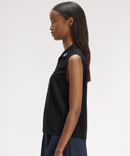 FRED PERRY(フレッドペリー)の「Sheer Stripe Sleeveless Shirt/シアーストライプノースリーブシャツ(シャツ/ブラウス・レディース・ブラック・10/8)」の6枚目の写真