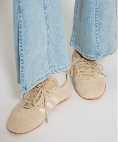 rienda(リエンダ)の「【adidas】TOKYO W(スニーカー・レディース・ベージュ・23.5cm/24.5cm)」の1枚目の写真