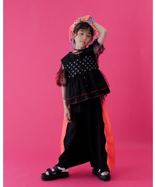 unica(ユニカ)の「チュールカラーメロウフリルブラウス(シャツ/ブラウス・キッズ・オフホワイト/グリーン/ブラック・XL/L)」の20枚目の写真