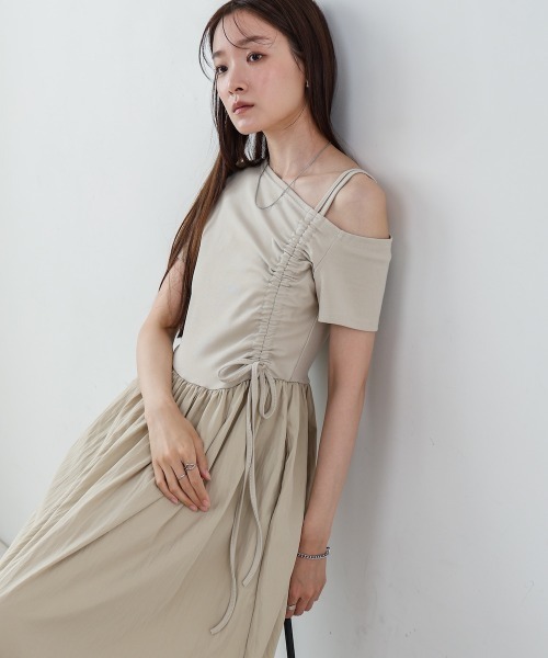 Bab(バブ)の「アシメシャーリングワンピース(ワンピース・レディース・ライトブルー/ブラック/ベージュ・MEDIUM)」の20枚目の写真