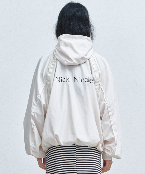 NICK&NICOLE(ニックアンドニコール)の「HOOD WIND ZIP-UP JACKET_CREAM(ブルゾン・レディース・その他・FREE)」の3枚目の写真