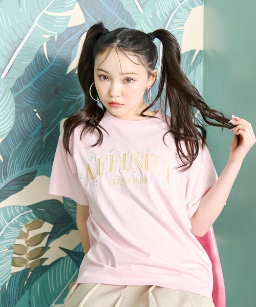 LOVETOXIC（ラブトキシック）の「【秒かわトップス】【GOODPRICE】【綿100%】カレッジフラワー半袖T（Tシャツ/カットソー・キッズ・ネイビー/オフホワイト/イエロー/ピンク・S:140cm/L:160cm/M:150cm/130cm）」の4枚目の写真