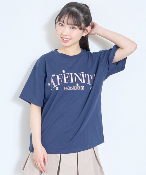 LOVETOXIC（ラブトキシック）の「【秒かわトップス】【GOODPRICE】【綿100%】カレッジフラワー半袖T（Tシャツ/カットソー・キッズ・ネイビー/オフホワイト/イエロー/ピンク・S:140cm/L:160cm/M:150cm/130cm）」の15枚目の写真