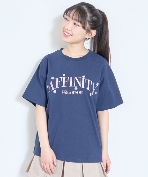 LOVETOXIC（ラブトキシック）の「【秒かわトップス】【GOODPRICE】【綿100%】カレッジフラワー半袖T（Tシャツ/カットソー・キッズ・ネイビー/オフホワイト/イエロー/ピンク・S:140cm/L:160cm/M:150cm/130cm）」の14枚目の写真