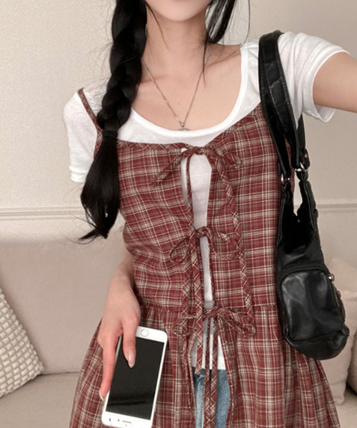 VIVID LADY(ビビッドレディー)の「チェック柄 フロントリボン レイヤードキャミワンピース(ワンピース・レディース・ブラウン/ワイン/ブラック・FREE)」の8枚目の写真