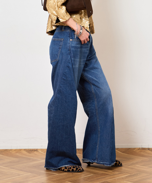 Bonum(ボナム)の「ワイドベルボトム5ポケットパンツ:デニムパンツ(デニムパンツ・レディース・ネイビー・26/28)」の11枚目の写真