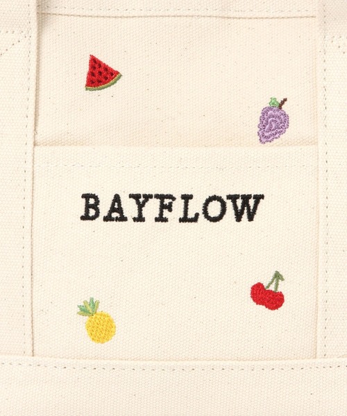 BAYFLOW（ベイフロー）の「[サブバッグやランチバッグに]フルーツ刺繍ロゴトートS（トートバッグ・レディース・ブラック/ナチュラル・FREE）」の20枚目の写真