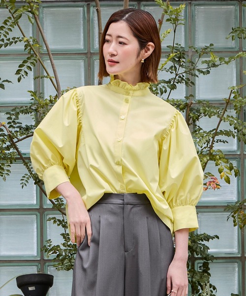 RUIRUE BOUTIQUE(ルイルエブティック)の「洗える | フリル スタンドカラー ・ オーバーブラウス | トップス・ブラウス・シャツ・半袖ブラウス・きれいめブラウス・オフィスカジュアルブラウス・フリルブラウス(シャツ/ブラウス・レディース・ブラック/イエロー/ネイビー/ホワイト/ピンク・L/M)」の5枚目の写真
