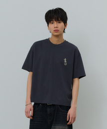 フロントグラフィッククロップ半袖Tシャツ-FBSK5805D09