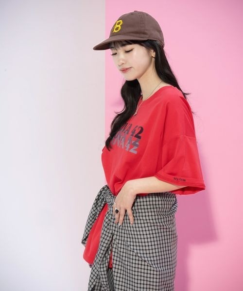 JEANASIS（ジーナシス）の「【みさみさ企画・選べる着丈】アソートロゴプリント TEE/664277（Tシャツ/カットソー・レディース・レッド/ホワイト/ネイビー・MEDIUM/SMALL）」の16枚目の写真