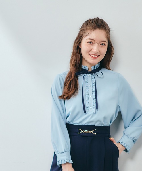 12Twelve Agenda(トゥエルブ アジェンダ)の「配色ナロータイフリルブラウス(シャツ/ブラウス・レディース・ベージュ/サックスブルー/オフホワイト・M)」の6枚目の写真