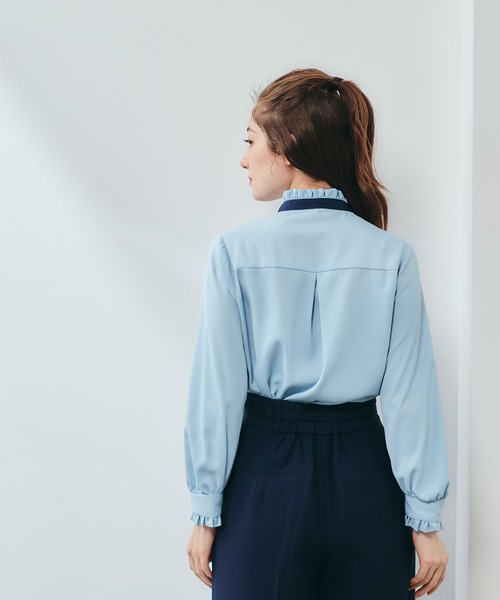 12Twelve Agenda(トゥエルブ アジェンダ)の「配色ナロータイフリルブラウス(シャツ/ブラウス・レディース・ベージュ/サックスブルー/オフホワイト・M)」の16枚目の写真