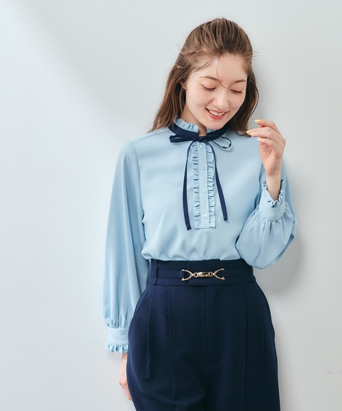 12Twelve Agenda(トゥエルブ アジェンダ)の「配色ナロータイフリルブラウス(シャツ/ブラウス・レディース・ベージュ/サックスブルー/オフホワイト・M)」の5枚目の写真