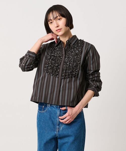 UNITED ARROWS(ユナイテッドアローズ)の「ファブリカ ミニフリル シャツ(シャツ/ブラウス・レディース・ライトピンク/オフホワイト/その他2・FREE)」の9枚目の写真