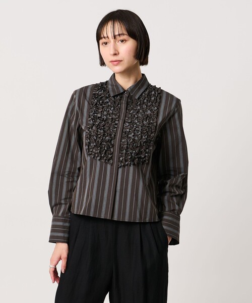 UNITED ARROWS(ユナイテッドアローズ)の「ファブリカ ミニフリル シャツ(シャツ/ブラウス・レディース・ライトピンク/オフホワイト/その他2・FREE)」の12枚目の写真
