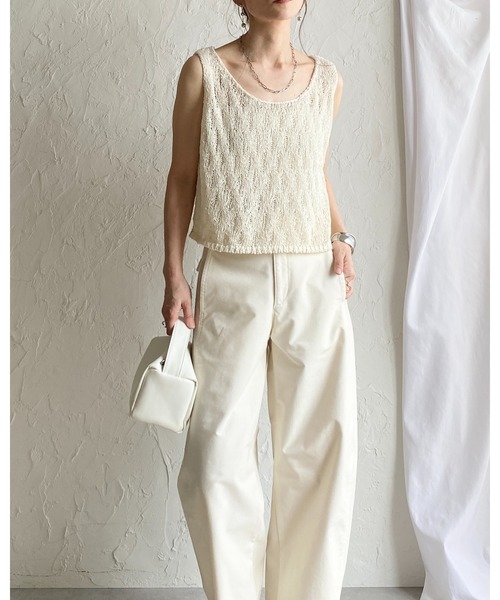 She's Closet(シーズクローゼット)の「ショート丈 深Uネック 透かし編み メッシュニットベスト / サマーニットビスチェ(ベスト・レディース・アイボリー/ブラウン/ブラック/ライトベージュ・FREE)」の7枚目の写真