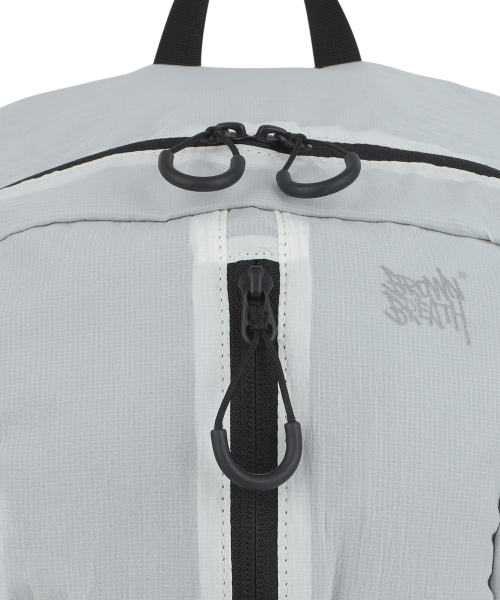 BROWNBREATH(ブラウンブレス)の「TAG LIGHT BACKPACK - WHITE(バックパック/リュック・レディース・その他・ONE)」の4枚目の写真