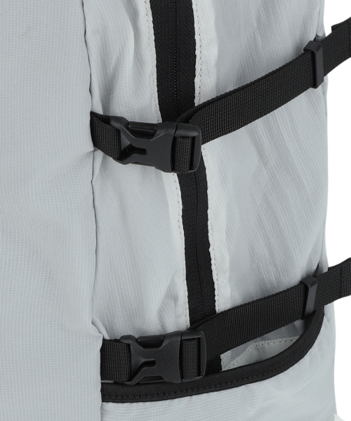 BROWNBREATH(ブラウンブレス)の「TAG LIGHT BACKPACK - WHITE(バックパック/リュック・レディース・その他・ONE)」の6枚目の写真