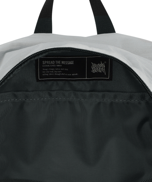 BROWNBREATH(ブラウンブレス)の「TAG LIGHT BACKPACK - WHITE(バックパック/リュック・レディース・その他・ONE)」の7枚目の写真
