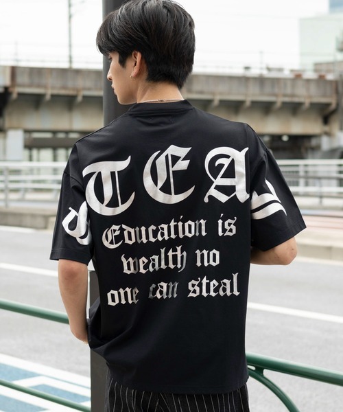 WEGO(ウィゴー)の「WEGO/【26年春夏新作】アクセ付キBIGロゴT(Tシャツ/カットソー・メンズ・ホワイト/ブラック・LARGE/MEDIUM)」の2枚目の写真