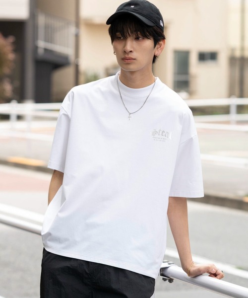 WEGO(ウィゴー)の「WEGO/【26年春夏新作】アクセ付キBIGロゴT(Tシャツ/カットソー・メンズ・ホワイト/ブラック・LARGE/MEDIUM)」の3枚目の写真