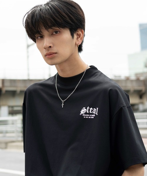 WEGO(ウィゴー)の「WEGO/【26年春夏新作】アクセ付キBIGロゴT(Tシャツ/カットソー・メンズ・ホワイト/ブラック・LARGE/MEDIUM)」の4枚目の写真