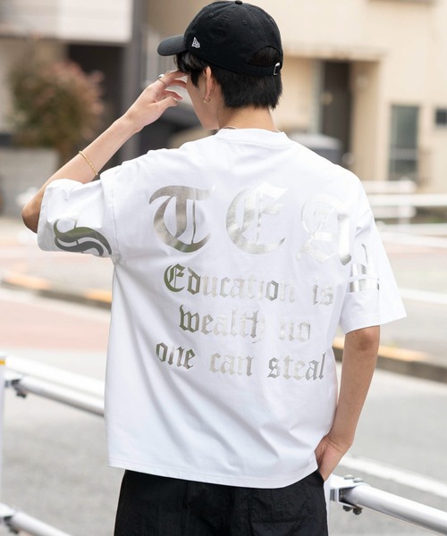 WEGO(ウィゴー)の「WEGO/【26年春夏新作】アクセ付キBIGロゴT(Tシャツ/カットソー・メンズ・ホワイト/ブラック・LARGE/MEDIUM)」の15枚目の写真