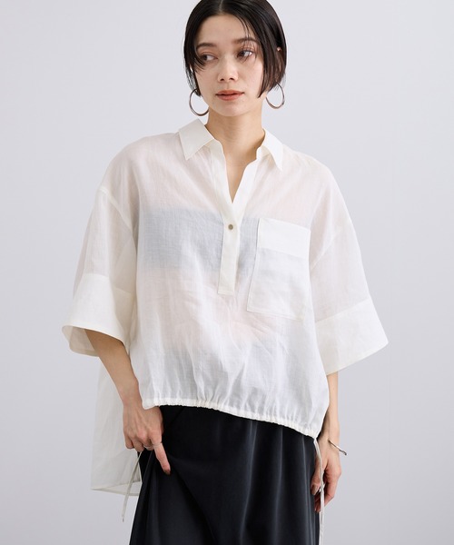 SALON adam et rope'(サロン アダム エ ロペ)の「ペーパーリネンハーフスリーブニュアンスシャツ(シャツ/ブラウス・レディース・ブラウン系その他/サックスブルー/オフホワイト・FREE)」の4枚目の写真