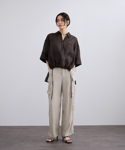 SALON adam et rope'(サロン アダム エ ロペ)の「ペーパーリネンハーフスリーブニュアンスシャツ(シャツ/ブラウス・レディース・ブラウン系その他/サックスブルー/オフホワイト・FREE)」の11枚目の写真