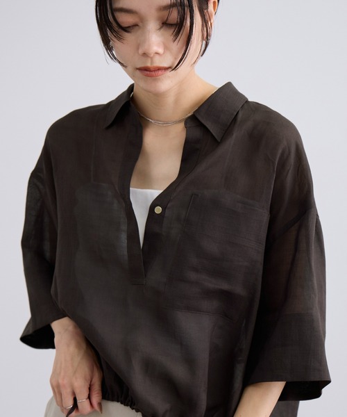 SALON adam et rope'(サロン アダム エ ロペ)の「ペーパーリネンハーフスリーブニュアンスシャツ(シャツ/ブラウス・レディース・ブラウン系その他/サックスブルー/オフホワイト・FREE)」の17枚目の写真