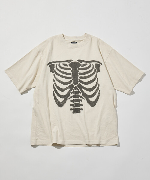 FREAK'S STORE(フリークスストア)の「ボーンプリント パウダーブリーチ クルーネックTシャツ(Tシャツ/カットソー・メンズ・ブラック/ホワイト・LARGE/MEDIUM/SMALL)」の13枚目の写真