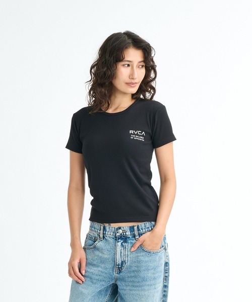 RVCA（ルーカ）の「RVCA ウィメンズ RVCA UTILITY SS BABY TEE サーフTシャツ 【2026年春夏モデル】（Tシャツ/カットソー・レディース・ブラック/ホワイト・MEDIUM/LARGE/SMALL）」の2枚目の写真