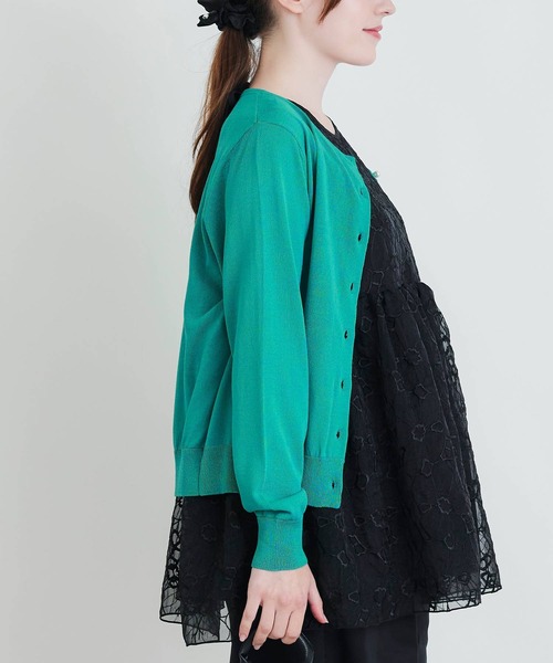 PICCIN PERLA(ピッチンペルラ)の「接触冷感UVカットパールボタンシアーカーディガン(カーディガン/ボレロ・レディース・オフホワイト/ブラック/エメラルド/チェリーピンク/ブルー・M)」の20枚目の写真