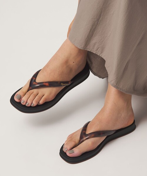 IPANEMA（イパネマ）の「＜Ipanema＞GLOW TRENDY サンダル（サンダル・レディース・ブラウン系/ブラック/ゴールド・35/36/33/34）」の7枚目の写真