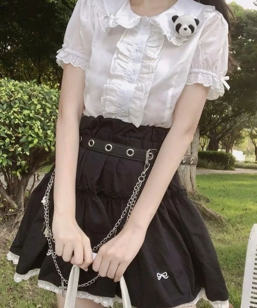 almo(アルモ)の「【LAMPOON】フリルブラウス(シャツ/ブラウス・レディース・ホワイト・SMALL/MEDIUM/LARGE)」の5枚目の写真