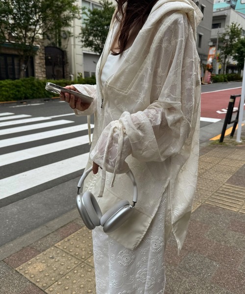 WILLFULLY(ウィルフリー)の「sheer mesh lace trim hoodie tops(Tシャツ/カットソー・レディース・ブラック/アイボリー/モカ・FREE)」の21枚目の写真