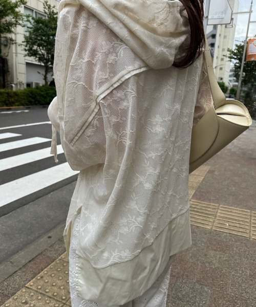 WILLFULLY(ウィルフリー)の「sheer mesh lace trim hoodie tops(Tシャツ/カットソー・レディース・ブラック/アイボリー/モカ・FREE)」の22枚目の写真