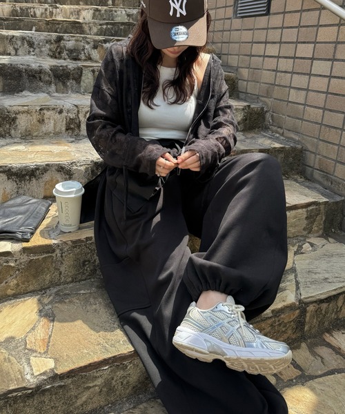 WILLFULLY(ウィルフリー)の「sheer mesh lace trim hoodie tops(Tシャツ/カットソー・レディース・ブラック/アイボリー/モカ・FREE)」の6枚目の写真