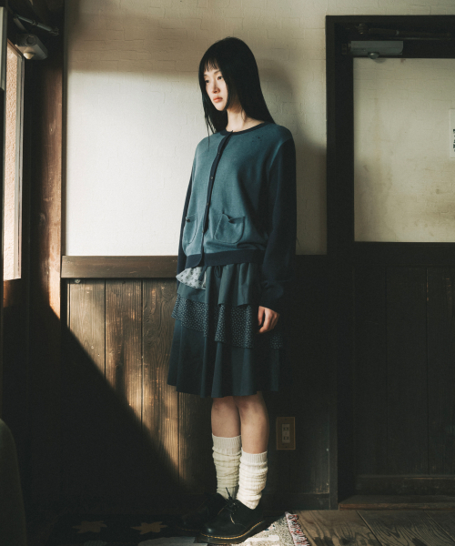 OHESHIO（オヘシオ）の「CANCAN LAYERED SKIRT, FLORAL NAVY（スカート・レディース・その他・FREE）」の3枚目の写真