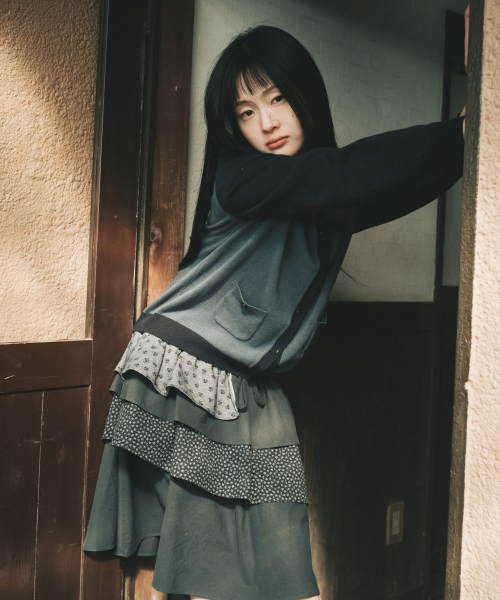 OHESHIO（オヘシオ）の「CANCAN LAYERED SKIRT, FLORAL NAVY（スカート・レディース・その他・FREE）」の6枚目の写真